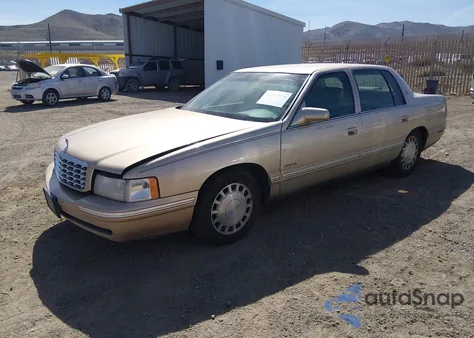 1997 Cadillac Deville Standard z USA, uszkodzony, nr VIN 1G6KD54Y5VU292015